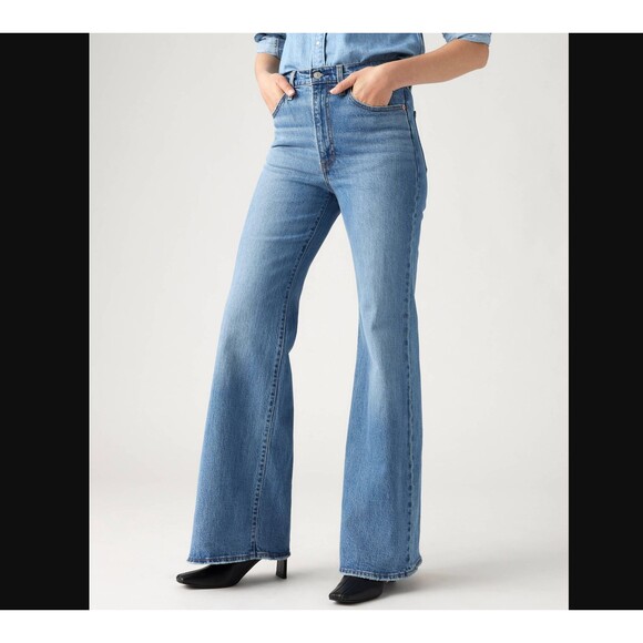 Levi’s Ribcage Bell Jeans Women’s 26x30 27W Blue Denim Flare High Rise BLANK TAB - Picture 1 of 9